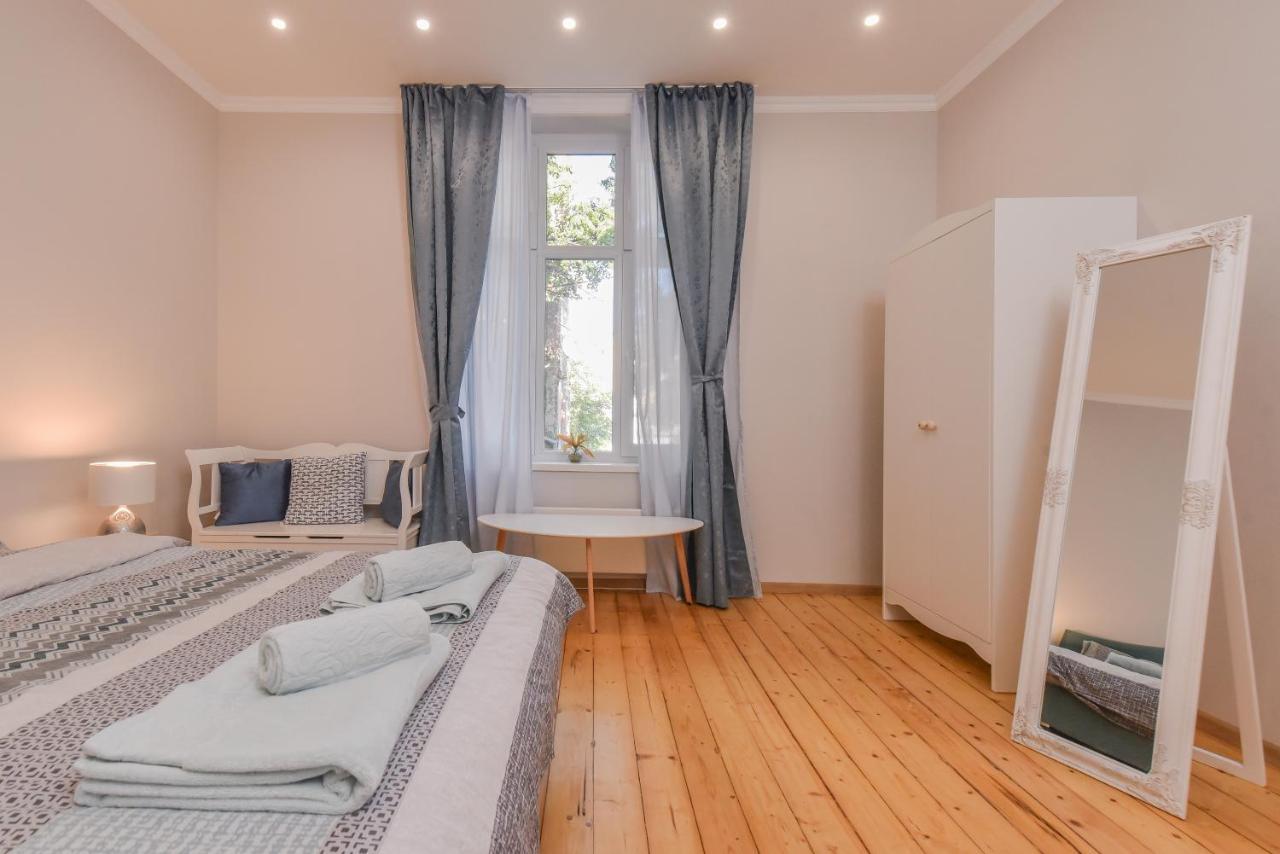 Spacious Vintage 2Br, 2Bath Apartment By Flat Mаnager Sofia Exterior foto